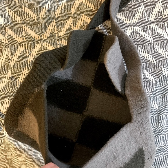 Large wool crossbody bag - Picture 2 of 2